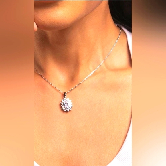 Cate and Chloe Sage 18k White Gold Plated Pendant Necklace - Picture 2 of 5